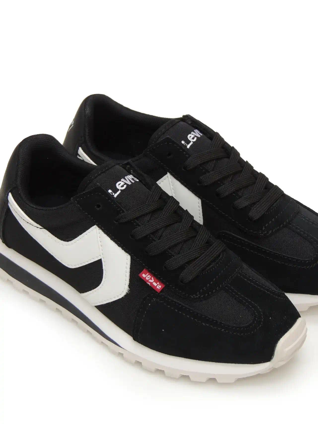 sneakers--levis-235401-ante-negro