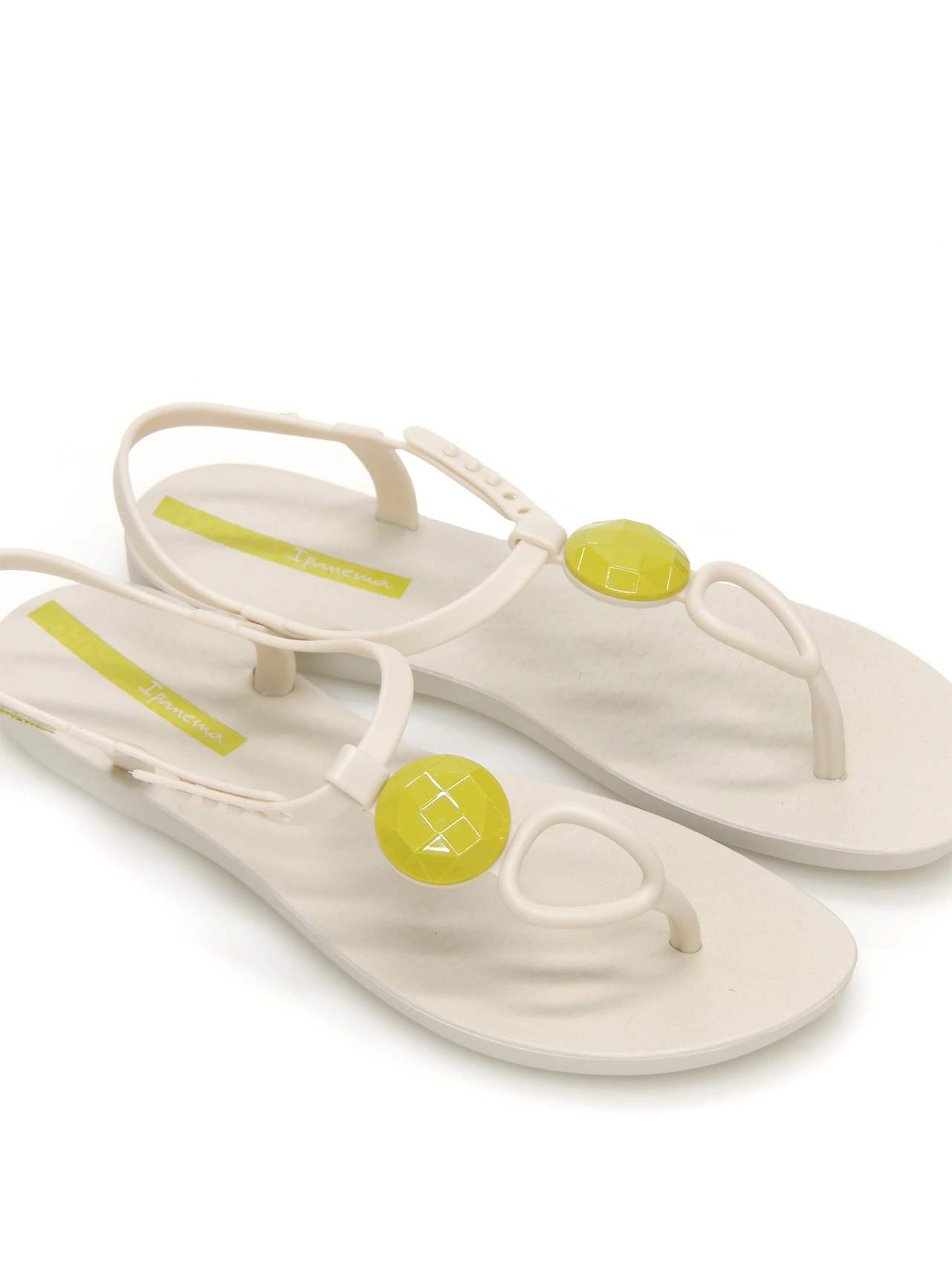 sandalias-de dedo-ipanema-ip83515-goma-beige