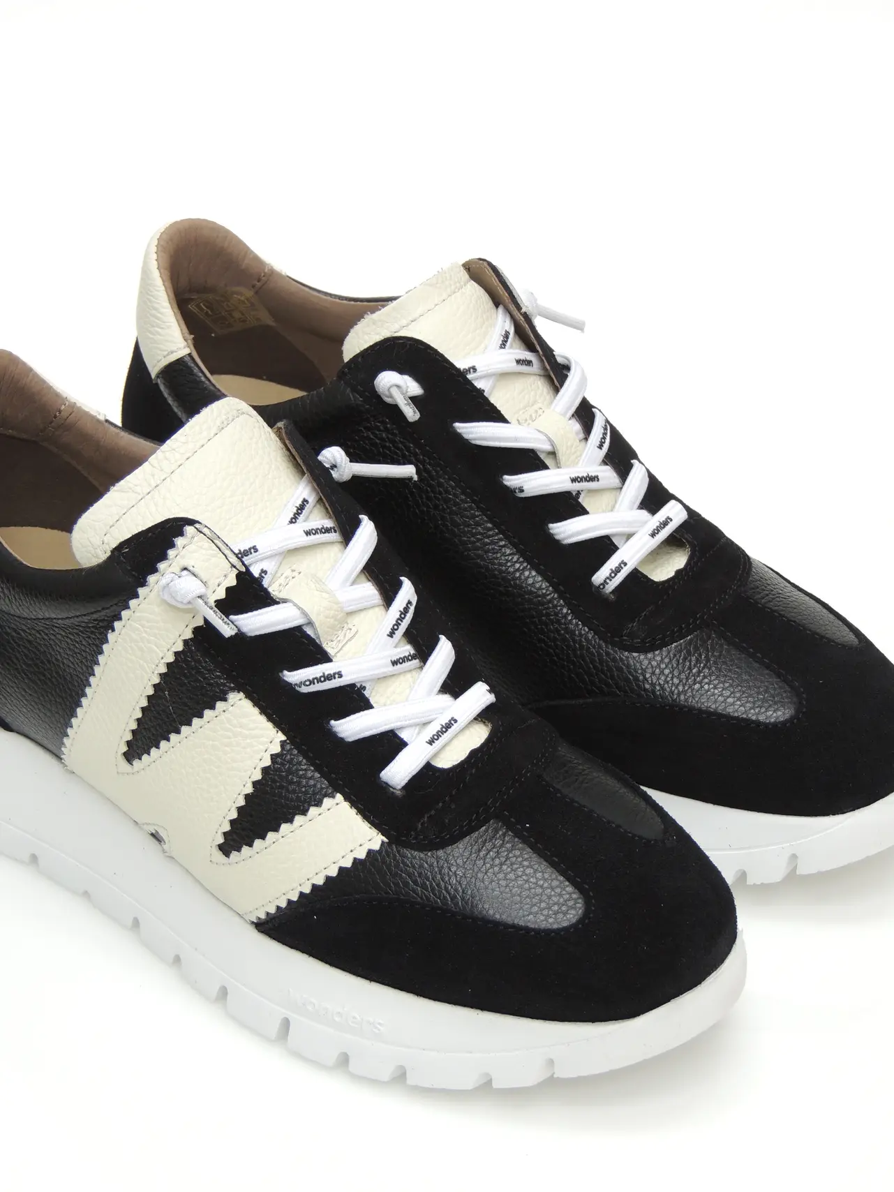 sneakers--wonders-a-2476-piel-negro