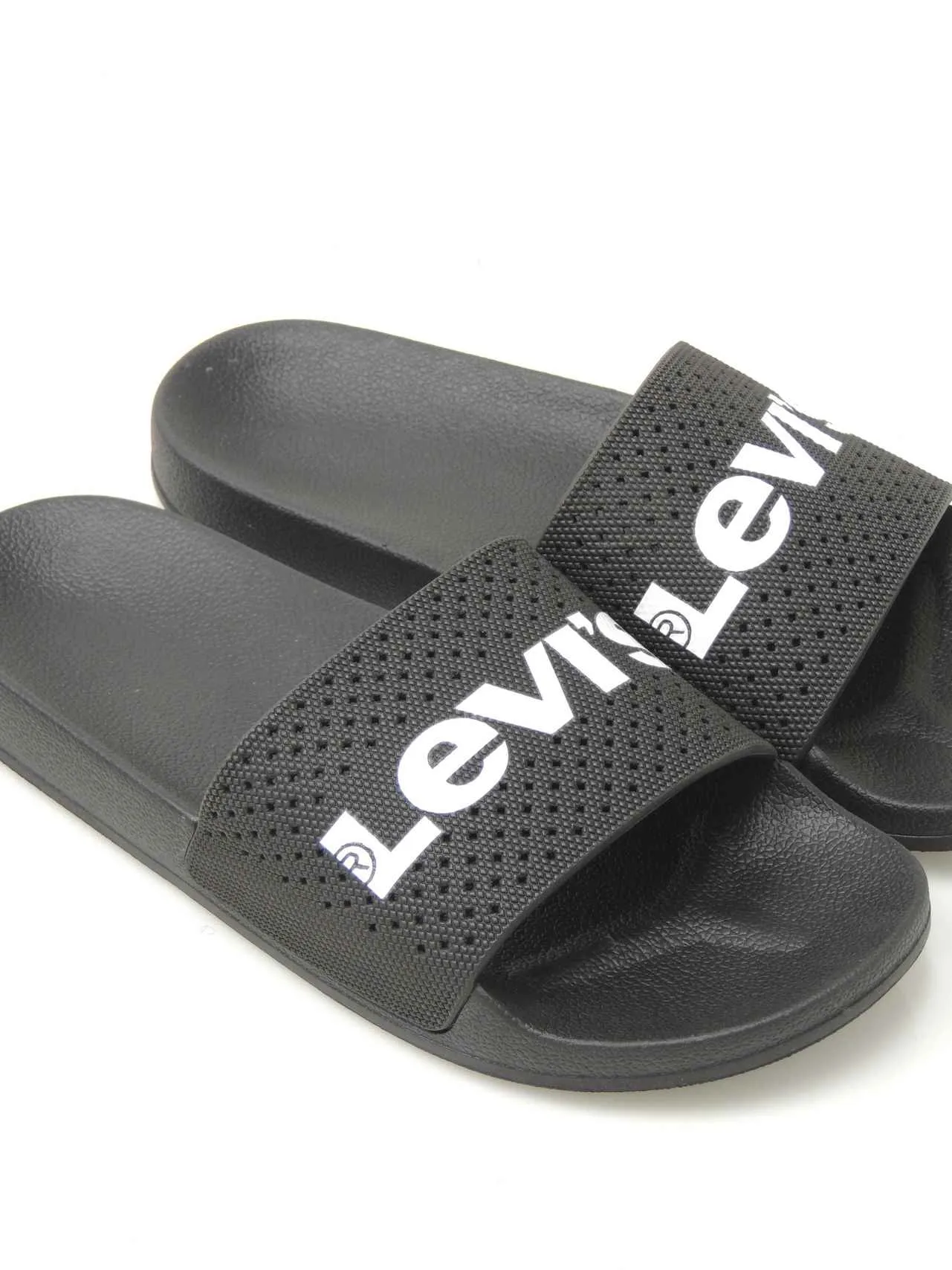 chanclas-de pala-levis-233015-polipiel-negro