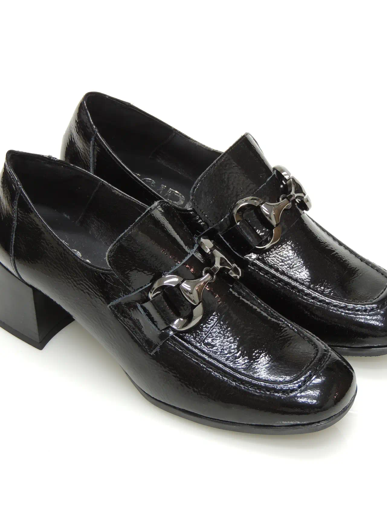 mocasines--desiree-dara 2-charol-negro