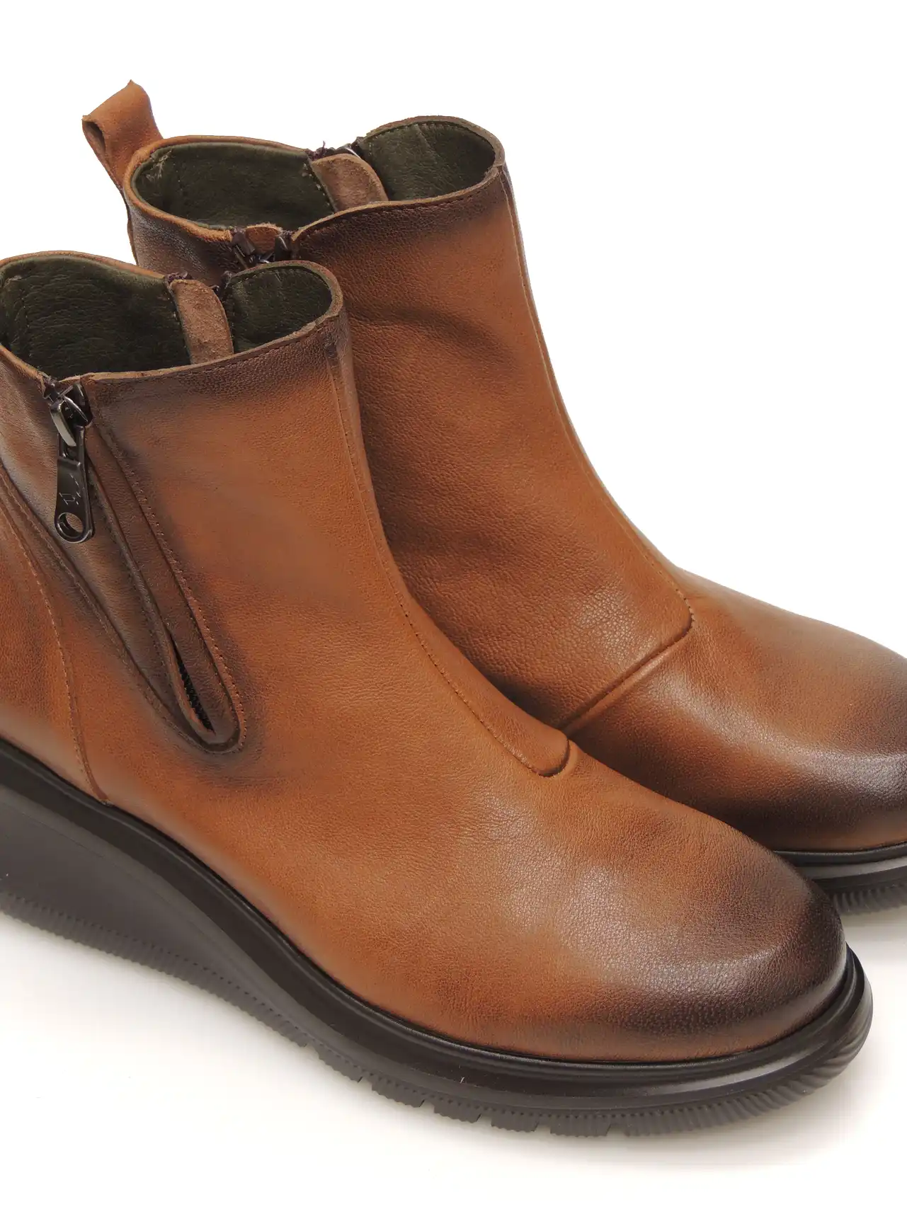 botines--paula urban-gilda 003-piel-cuero