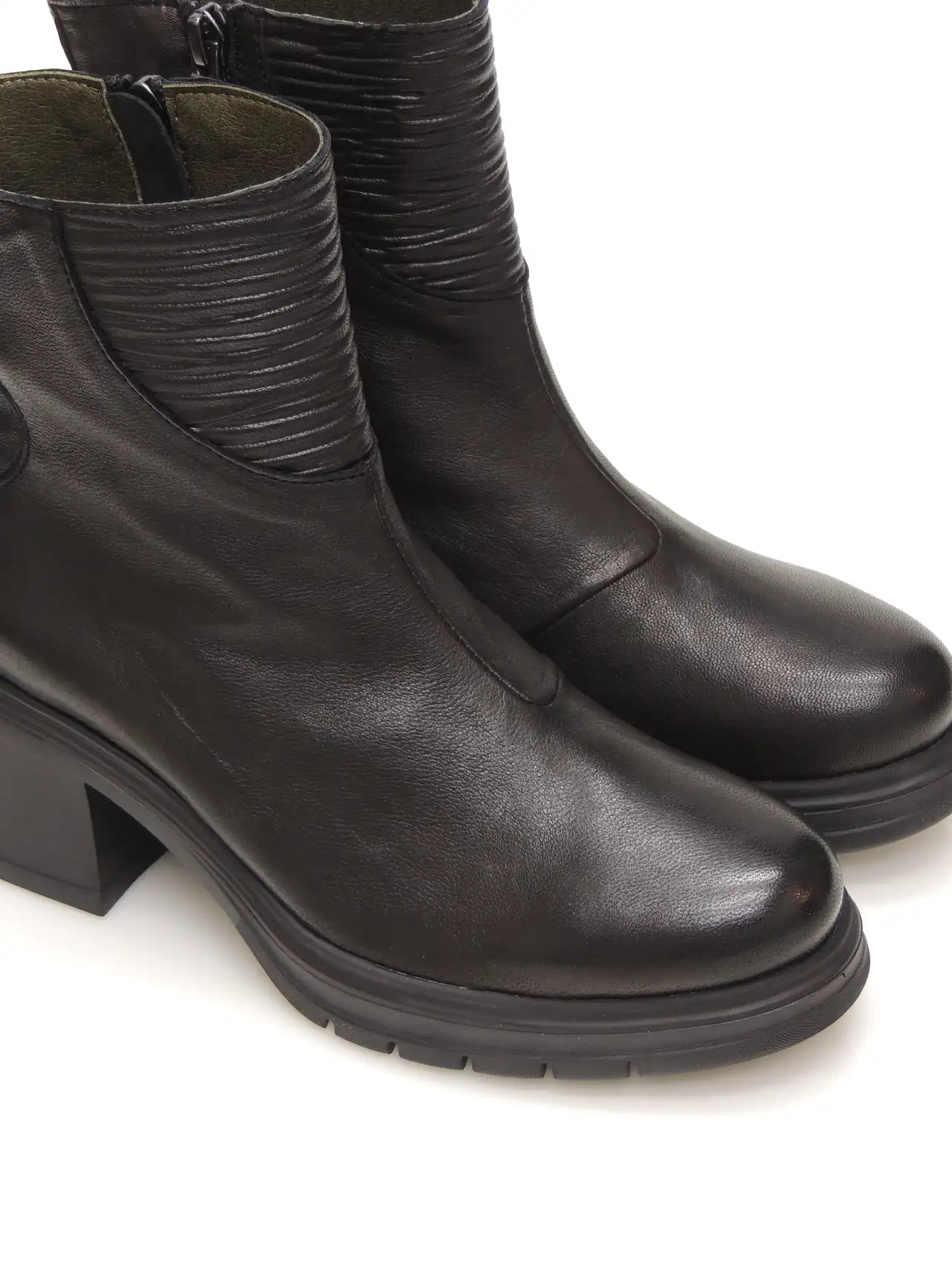 botines--paula urban-mabel 008-piel-negro