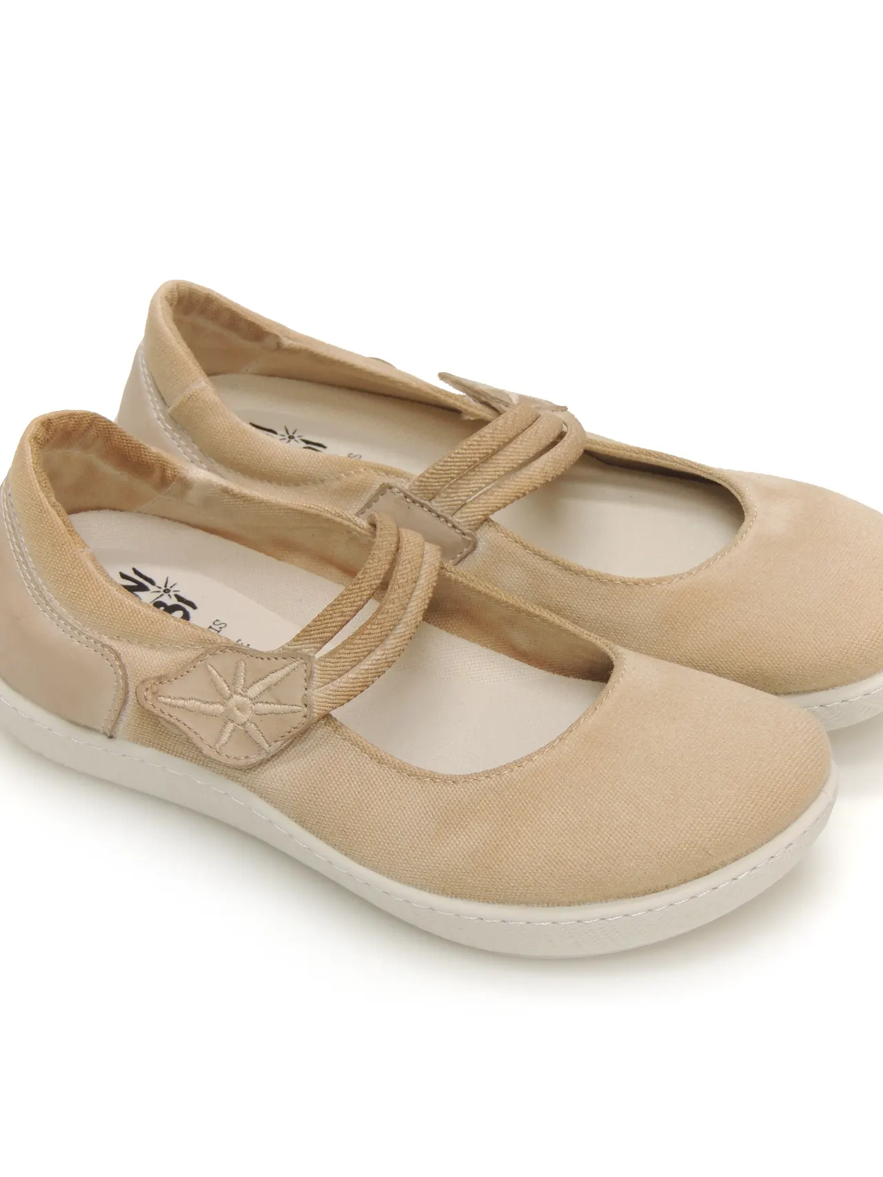 merceditas--sunni sabbi-misen 055-lona-cuero