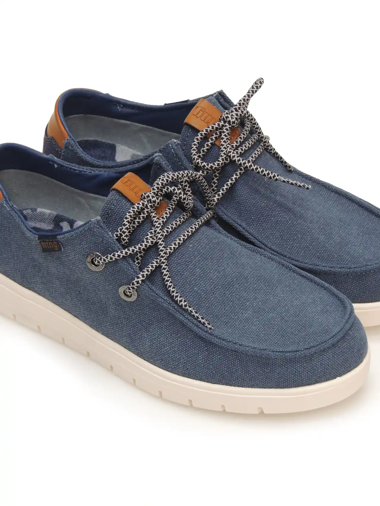 wallabee--mustang-84335-lona-marino